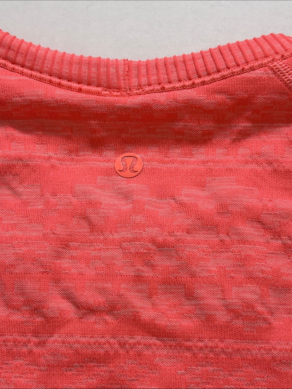 Lululemon Swiftly Rest Less Pullover - Picture 5 of 5